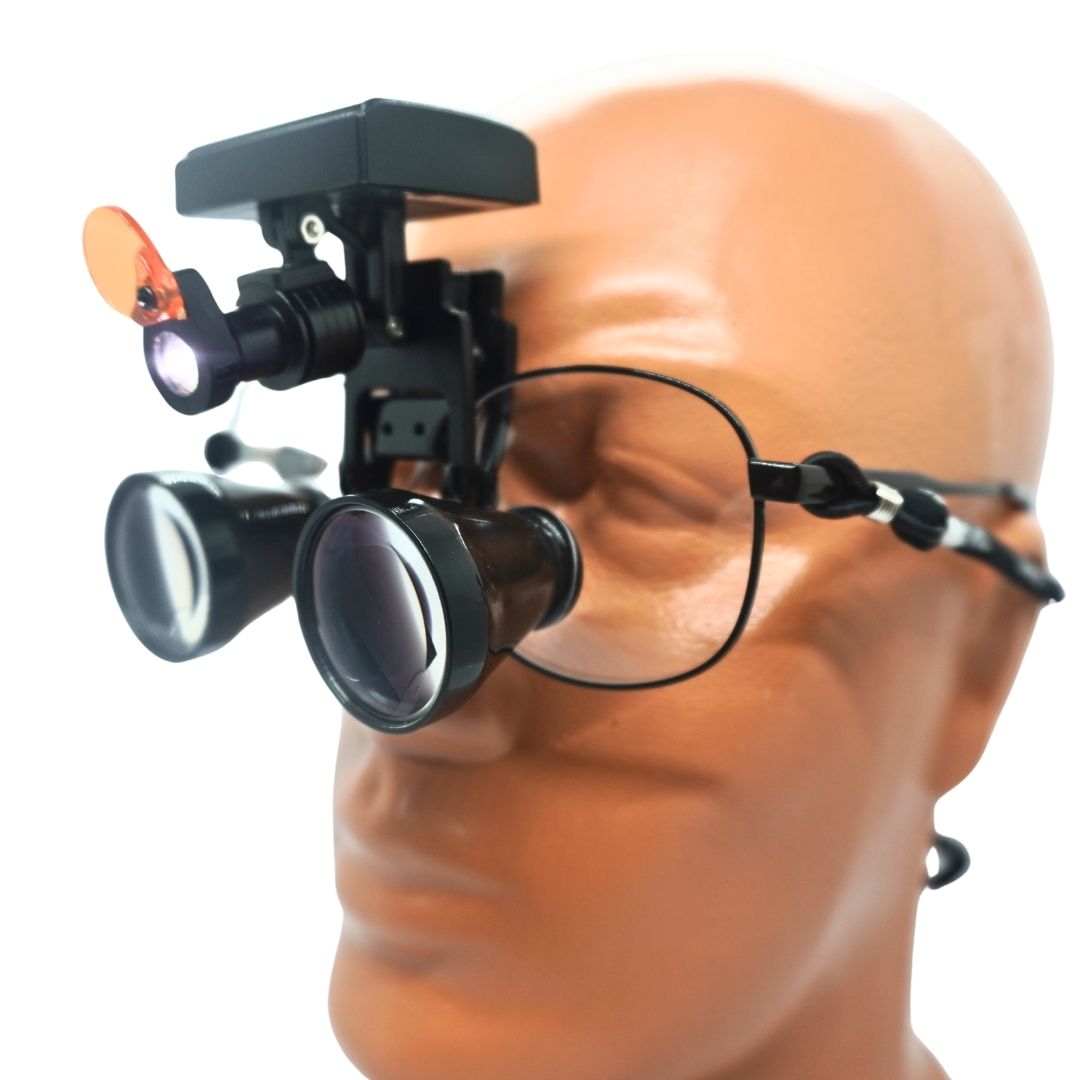 HiperLupa LT345 Sabit Büyüteç Gözlük TTL 2.5X Siyah 5W Led Lambal İnce Çerçeve Dental Loupe Gözlük Çantalı HiperLupa LT345 Sabit Büyüteç Gözlük TTL 2.5X Siyah 5W Led Lambal İnce Çerçeve Dental Loupe Gözlük Çantalı